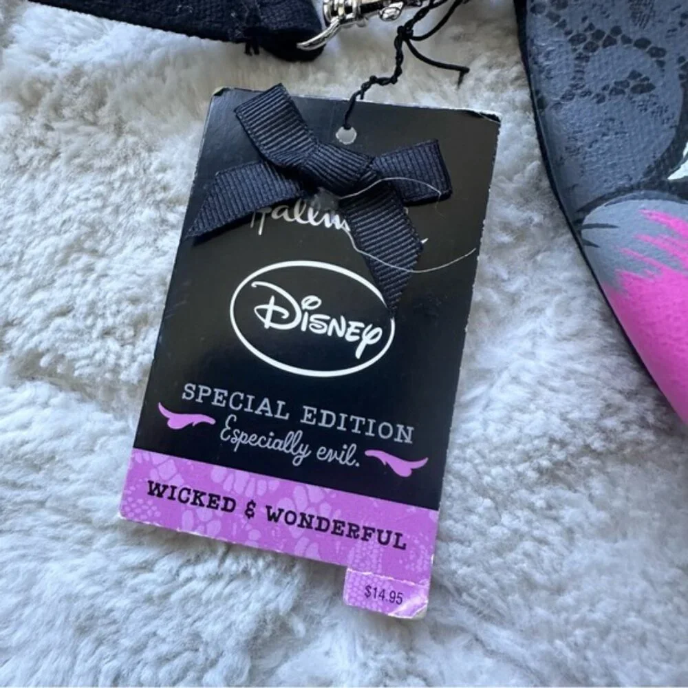 Hallmark X Disney | Darling Looking Good Is Better Than Being Good Makeup Case